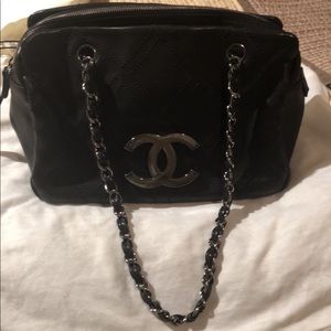 Beautiful Authentic Chanel bag -silver hardware